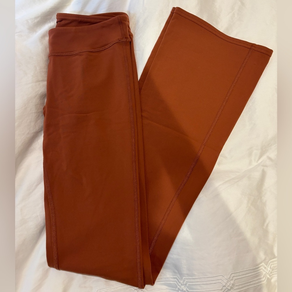 Alo Yoga flares leggings
